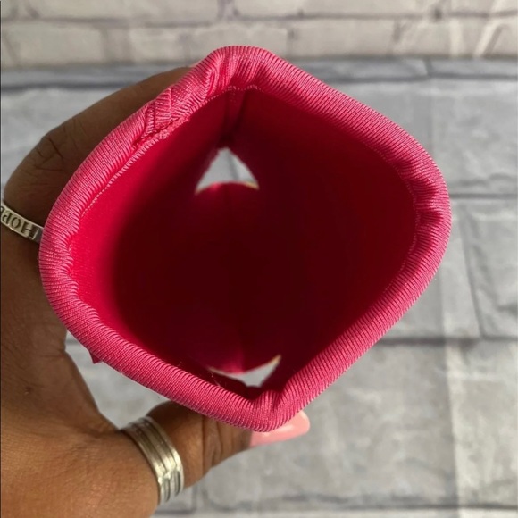 Lilly Pulitzer drink Hugger - Picture 2 of 4